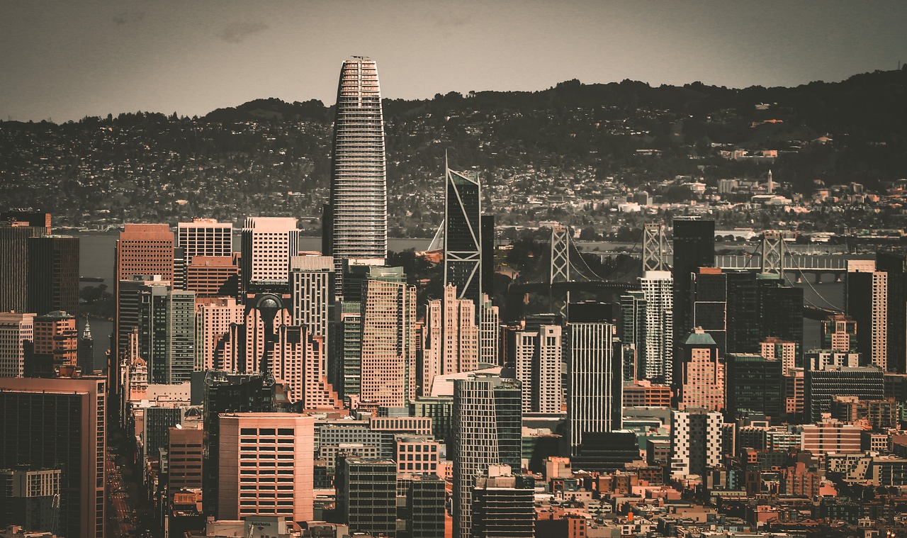 引人入胜 引人入胜